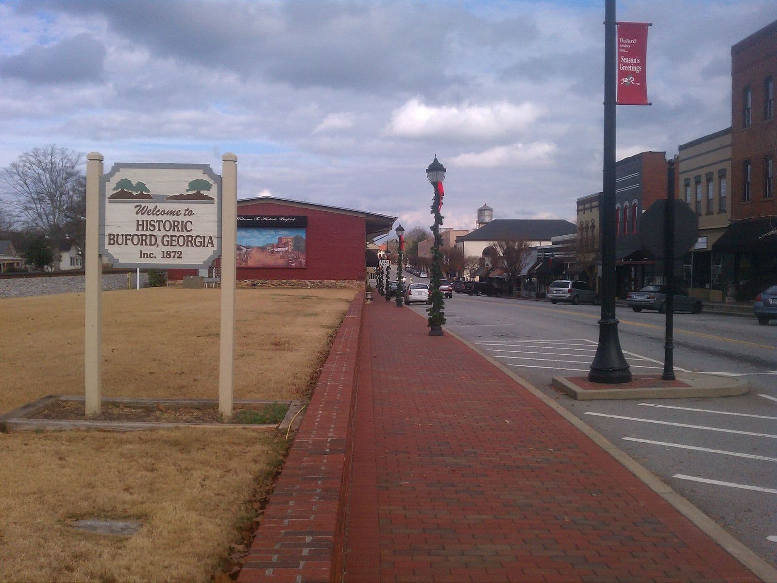 Main Street Buford with 'Welcome to Historic Buford' sign